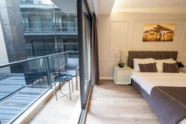 MY WAY DELUXE HOTEL