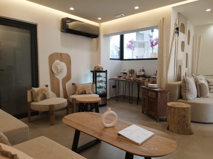 Cabana White Boutique Hotel