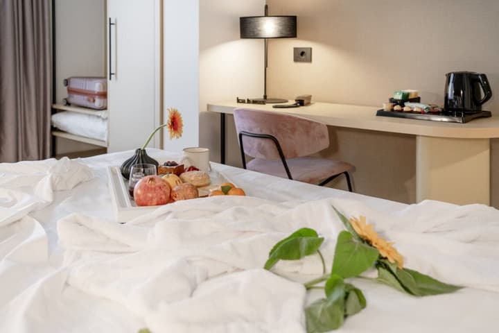 BISCARDI HOTEL