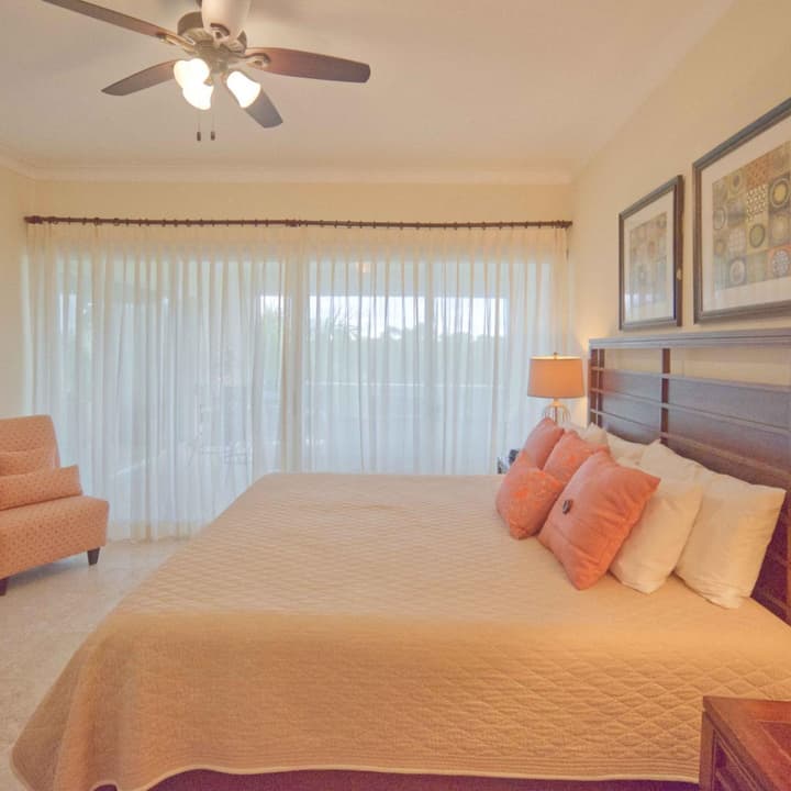 HDM 333 - Golf View Apartment in Exclusive Resort Access to Private Beaches