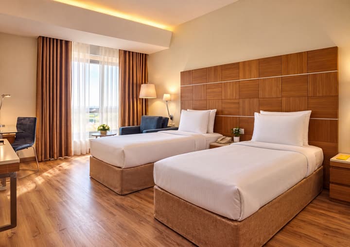 Golden Tulip Muscat