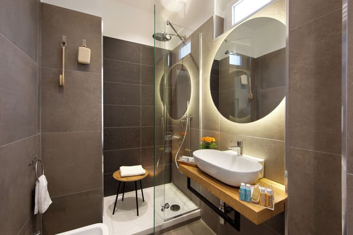 MARE FUORI ROOMS