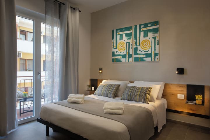 MARE FUORI ROOMS