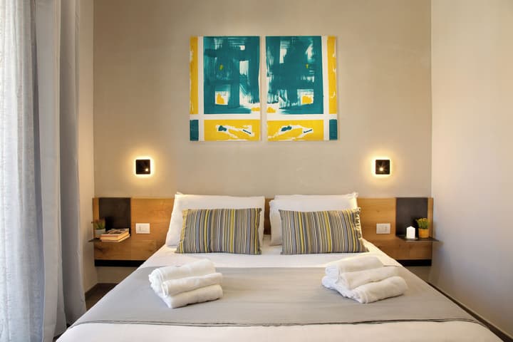 MARE FUORI ROOMS
