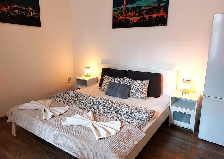 GoodMo Budapest Smart Rooms