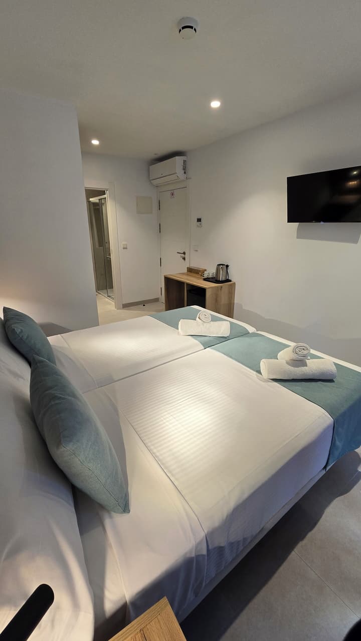 Hostal Rambla 24 by Holihome