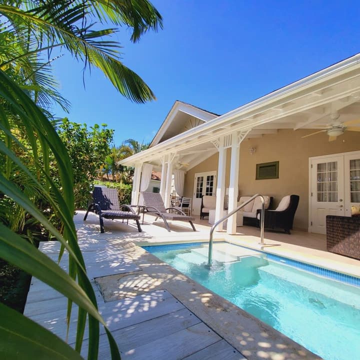 Villa Vuemont - Peaceful 3 Bedroom Villa With Pool