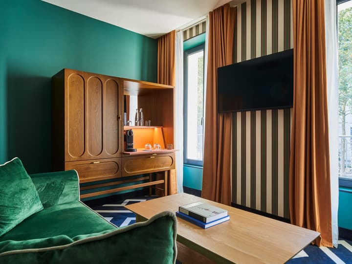 Mercure Paris Butte Montmartre Basilique