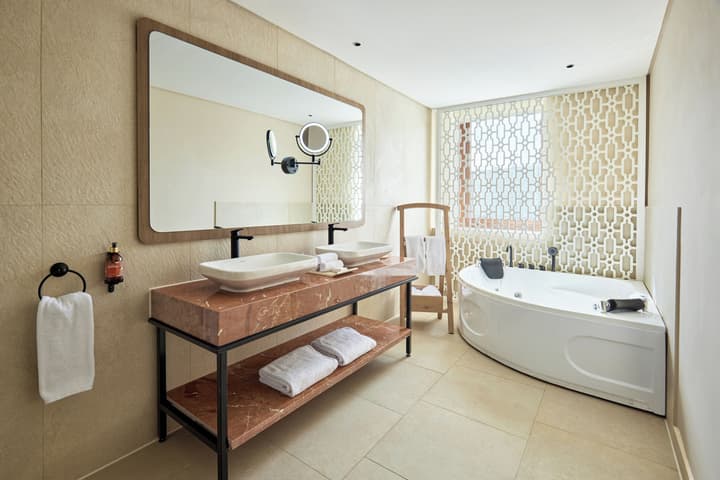 Hyatt Centric Cairo West