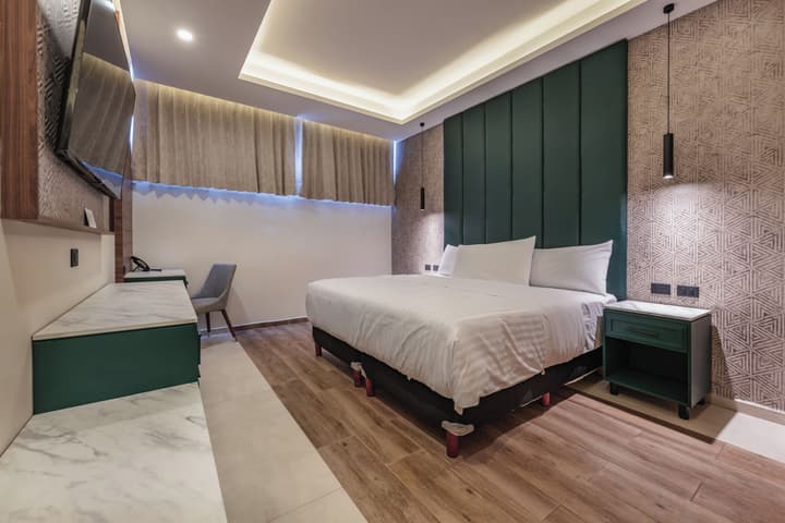 Hotel Chariot