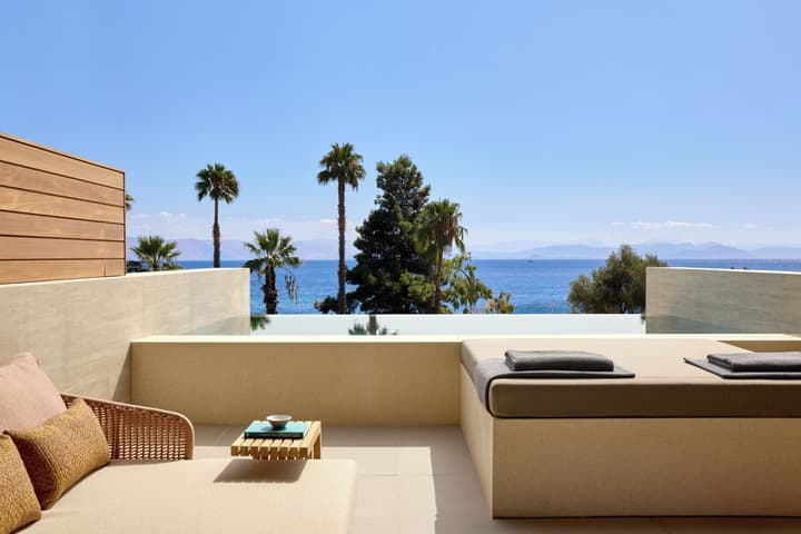 Avali, Mar-Bella Collection