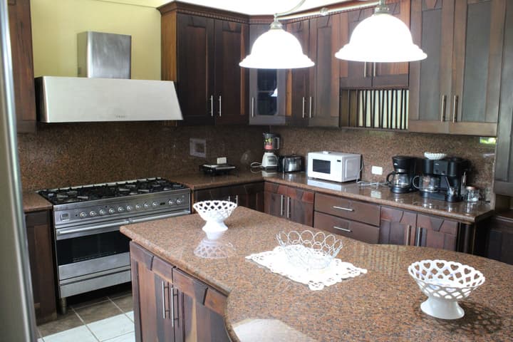 Villa GuavaBerry 5BR 6Bds 12Pax HugePool
