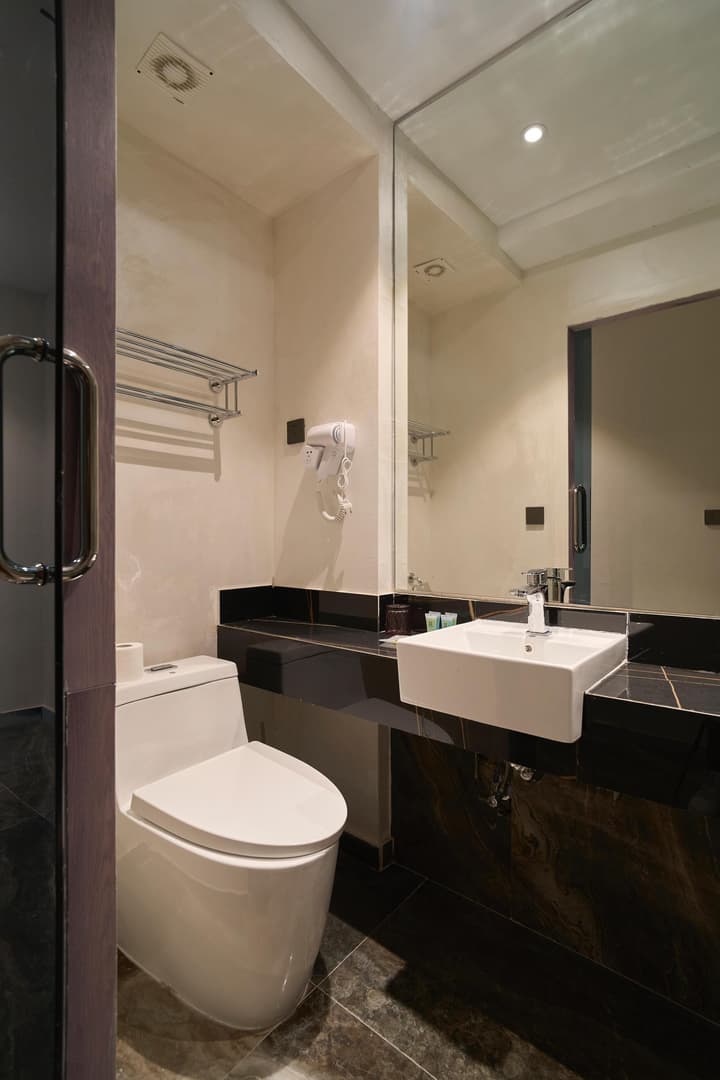 HOTEL DORSETT