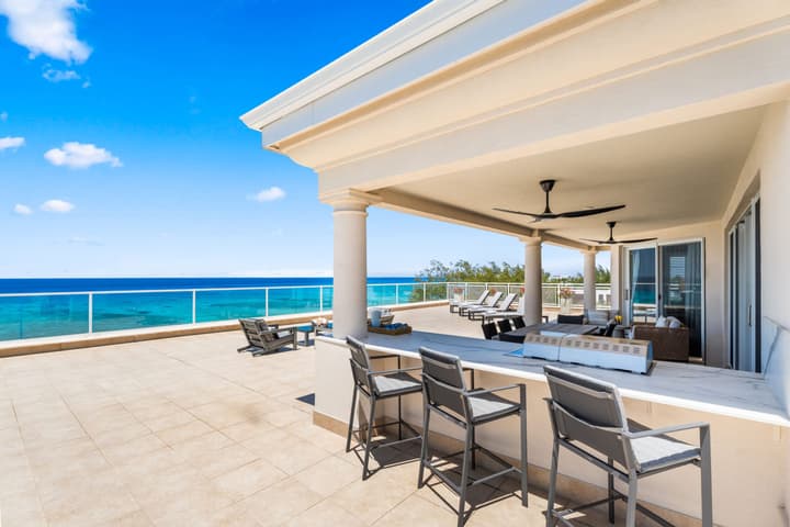 Luxury Penthouse Condo With 360 Oceanviews