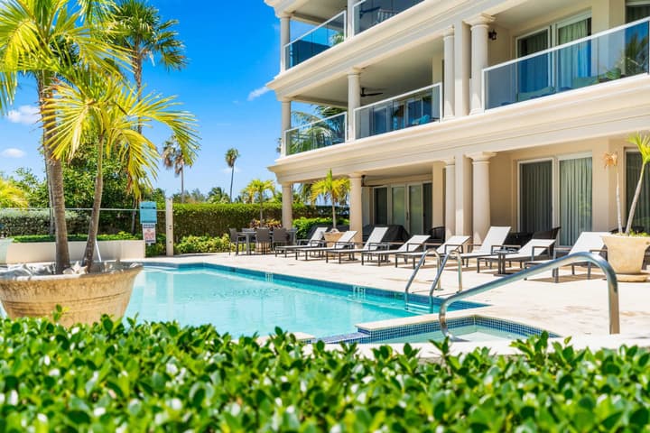 Luxury Penthouse Condo With 360 Oceanviews