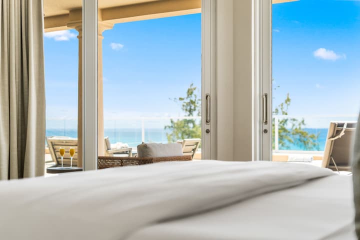 Luxury Penthouse Condo With 360 Oceanviews