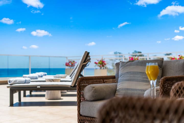 Luxury Penthouse Condo With 360 Oceanviews