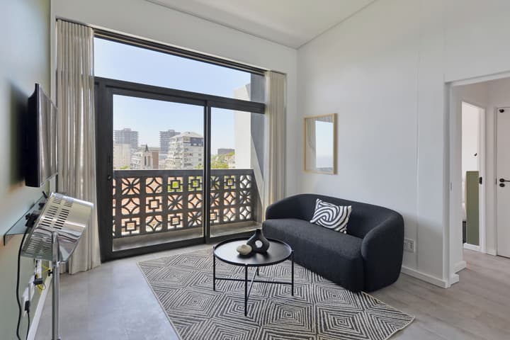 SIX ON N - Fluent Serviced Apartments