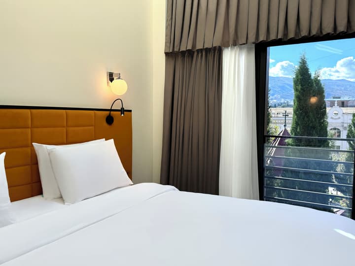 Tbilisi Edition - Design Hotel