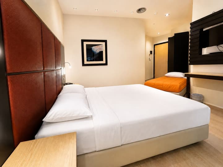 ΙΝΟΗ Athens Hotel