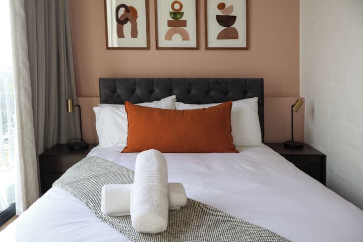 EIGHTY2 ON M - Fluent Serviced Apartments