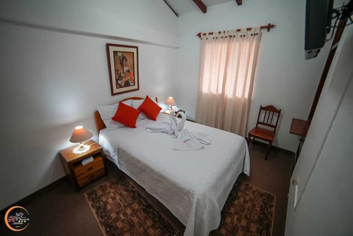 EL CUMBE INN