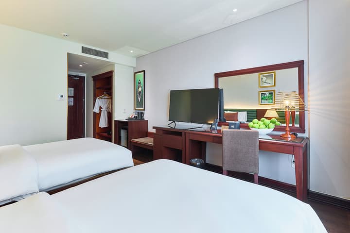 KiN Hotel Thi Sach Edition
