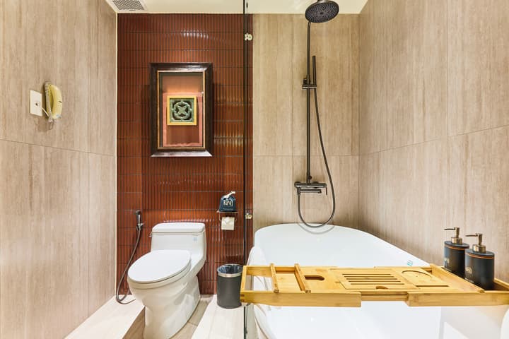KiN Hotel Thi Sach Edition