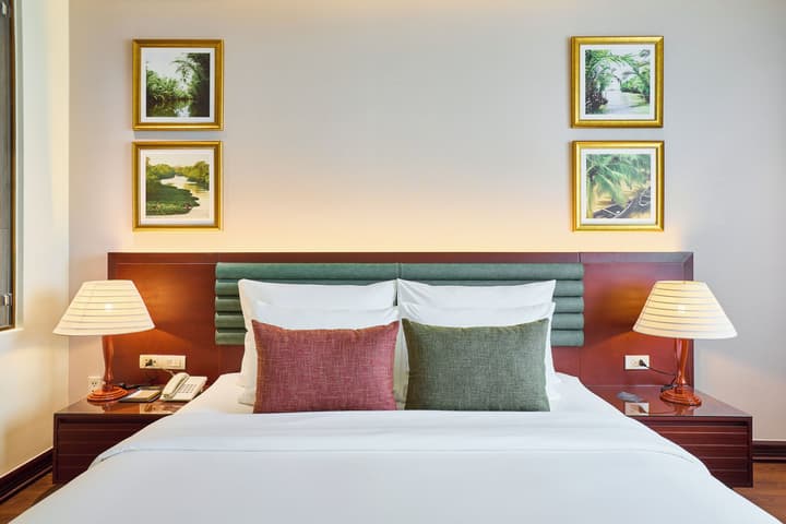 KiN Hotel Thi Sach Edition