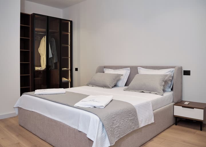 Montflux Hotel