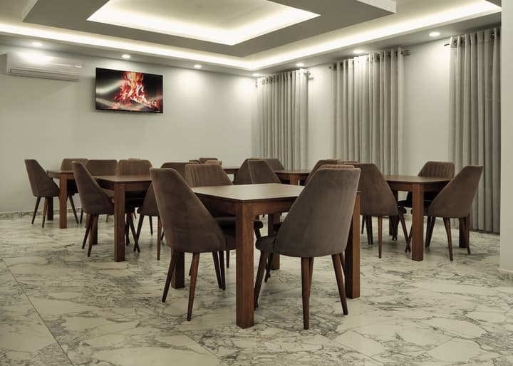 Montflux Hotel