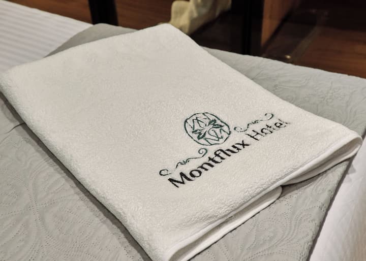 Montflux Hotel