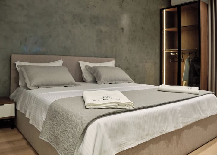 Montflux Hotel