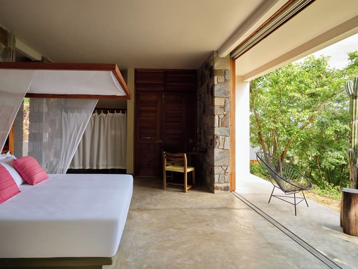 Cocolia Hotel