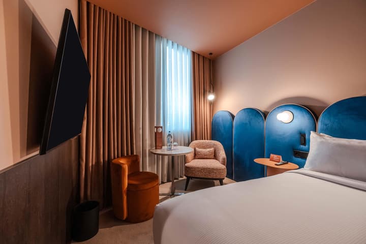 Cenica Porto Hotel, Curio Collection by Hilton