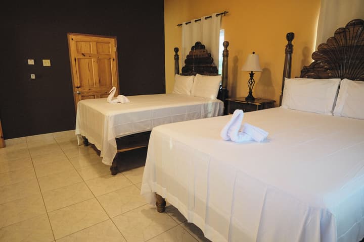Indigo Beach Villa - Black River