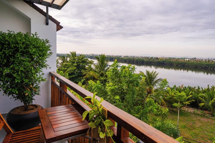 Palm River Boutique