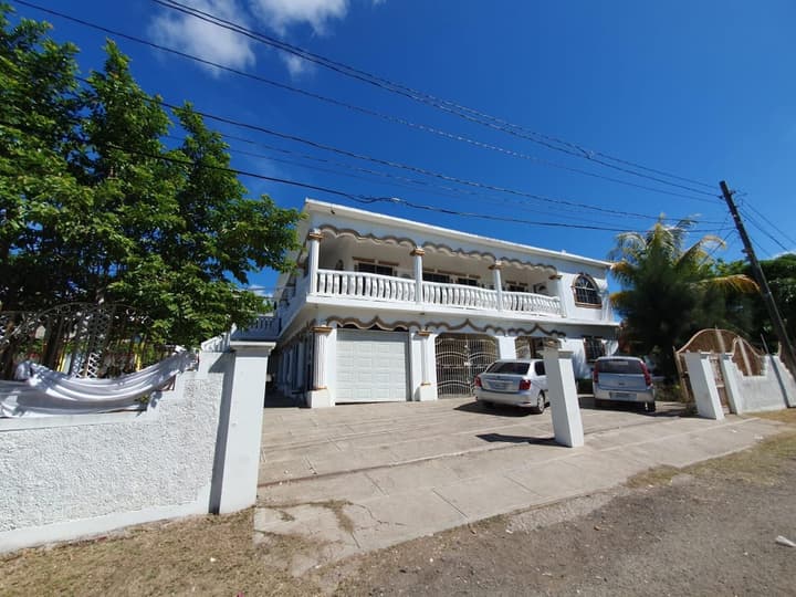 Sandy Bay Paradise Retreat - 7 Bedrooms