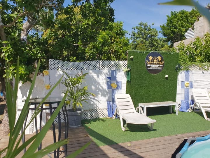 Sandy Bay Paradise Retreat - 7 Bedrooms