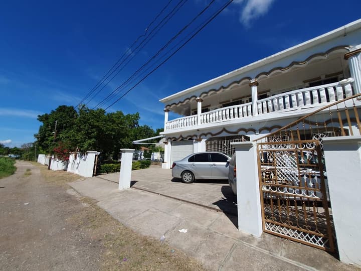 Sandy Bay Paradise Retreat - 7 Bedrooms