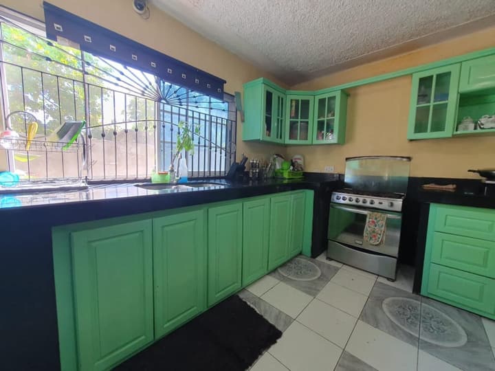 Sandy Bay Paradise Retreat - 7 Bedrooms