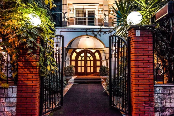 VH Broad Way Tirana Center Hotel