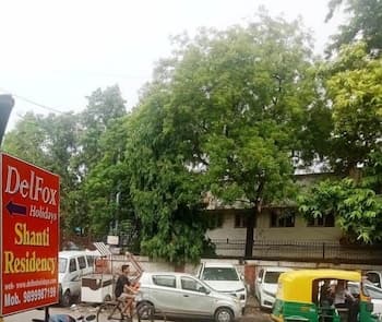 Del Fox Hotel New Delhi - Just a Minute Away From New Delhi Railway Station and Connaught Place