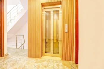 Del Fox Hotel New Delhi - Just a Minute Away From New Delhi Railway Station and Connaught Place
