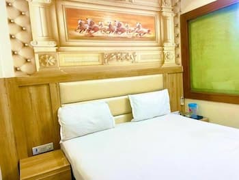 Del Fox Hotel New Delhi - Just a Minute Away From New Delhi Railway Station and Connaught Place