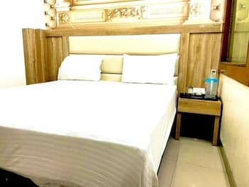 Del Fox Hotel New Delhi - Just a Minute Away From New Delhi Railway Station and Connaught Place