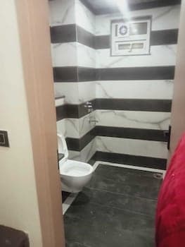 Del Fox Hotel New Delhi - Just a Minute Away From New Delhi Railway Station and Connaught Place