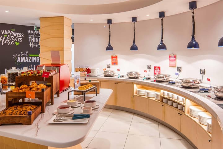 Hampton By Hilton Sandton Grayston