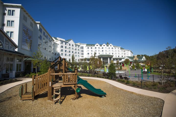 Dollywood's DreamMore Resort