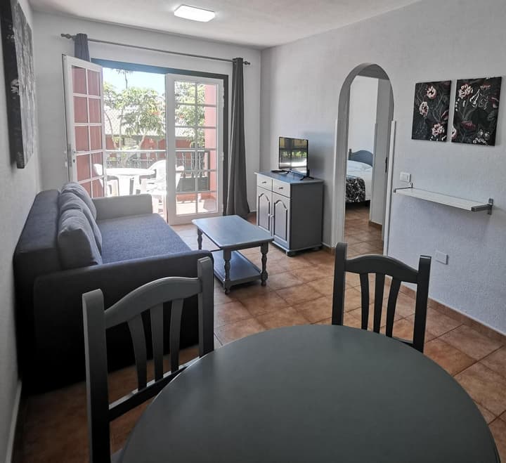 Apartamentos Oasis San Antonio